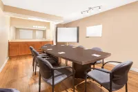 Grand Forks Inn Hotels in Grand Forks