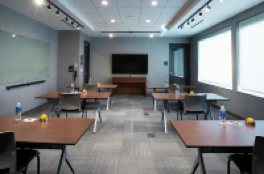 Aloft North Kansas City Hotels in Clay County