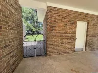 Cottonport Cottage-stunning 3/2 in heart of West Monroe with all KING size beds!