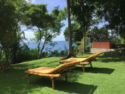 Bohol-Lahoy Dive Resort Отели рядом с достопримечательностью «Кануба- Бич»