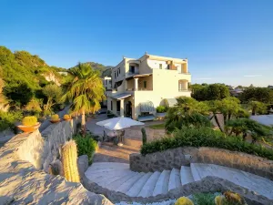 Hotel Zaro