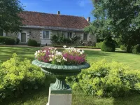 Manoir de Maucartier Hôtels à : Monnaie