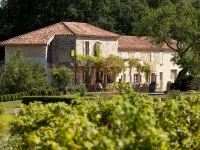 Logis l'Auberge de Larressingle Hotels in Gers