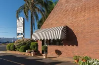 Country Pathfinder Motor Inn Hotels in Dalby