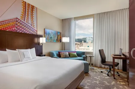 Courtyard Portland City Center