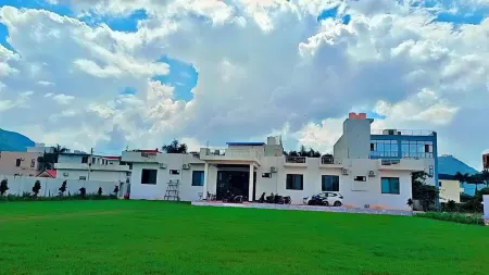 The Muskmelon Resort and Hotel