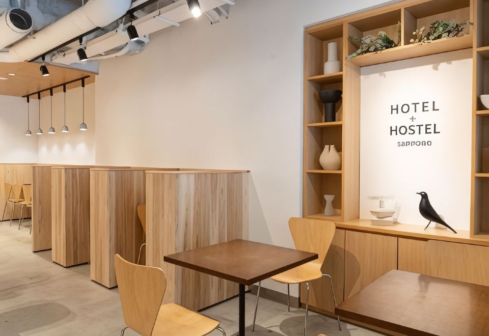 플러스 호스텔 조식 예시