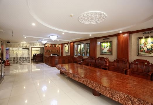 탄 타이 호텔 1 로비