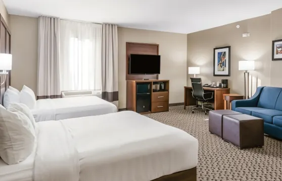 斯託克頓堡舒適套房酒店