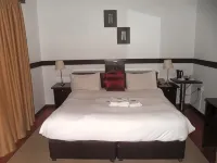 Laletsa Lodge Bed & Breakfast Hotels in Berea