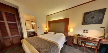 Hotel de France Отели в г. Монтаржи