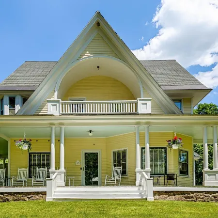 Noble House Inn
