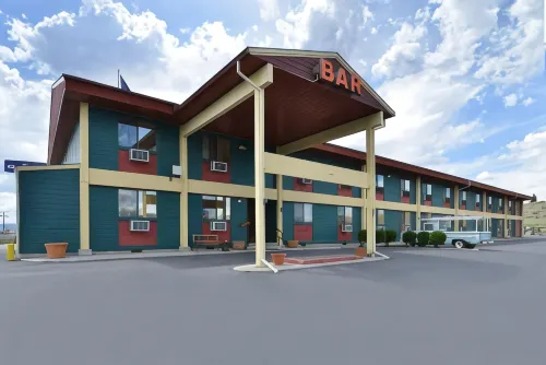 โรงแรมร็อคเกอร์อินน์