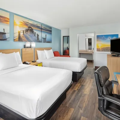 Days Inn by Wyndham Pensacola I-10 Hotels near Big Eagle Railroad Station