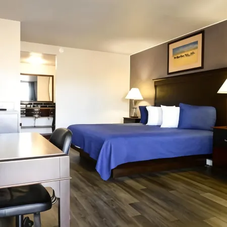 R Nite Star Inn and Suites -Home of the Cowboys & Rangers