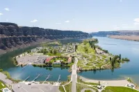 Crescent Bar Condos Unit 143