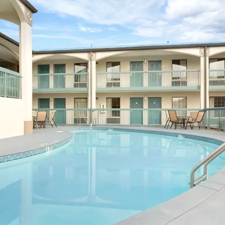Baymont by Wyndham Gallatin