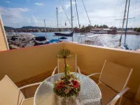 Aqua VI Hotels in Lecheria