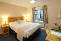 Madingley Hall - Hostels