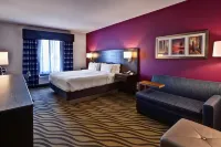 Holiday Inn Express Hutchinson