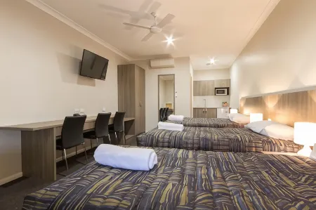 Harvest Lodge Motel - Gunnedah Отели рядом с достопримечательностью «Парк Ледженд»