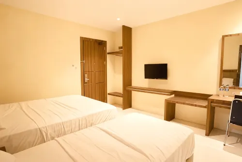 AK Hotel Nagoya Hill - 2-Star