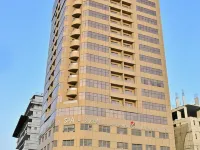 阿吉曼伊萬套房飯店 Al Zorah Golf Club附近的飯店