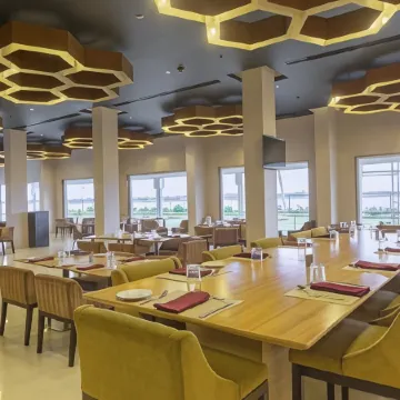 Hotel Naveen Lakeside