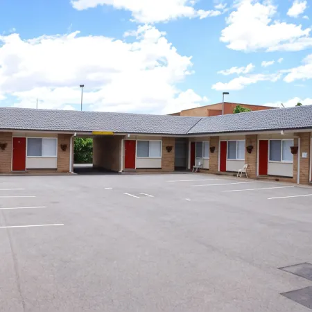 Country Lodge Motor Inn
