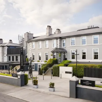 Sandymount Hotel Отели рядом с достопримечательностью «Железнодорожная станция Пирс»