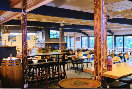 Mallacoota Hotel Motel Отели в г. Дженоа