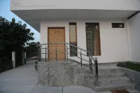 Svs Recreational Hotels & Resorts Các khách sạn ở Chamba