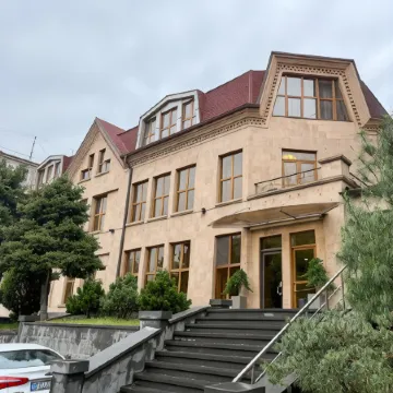 Yerevan Deluxe Hotel