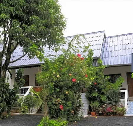 Lamoon Lamai Residence & Guesthouse Отели рядом с достопримечательностью «Guan-Yu Koh Samui Shrine»