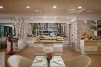 Hotel Colors Inn - breakfast