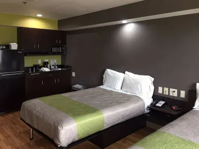 Studio 6 Burleson, TX Hotels in Fort Worth