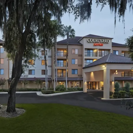 Courtyard Orlando East/UCF Area Отели в г. Овьедо