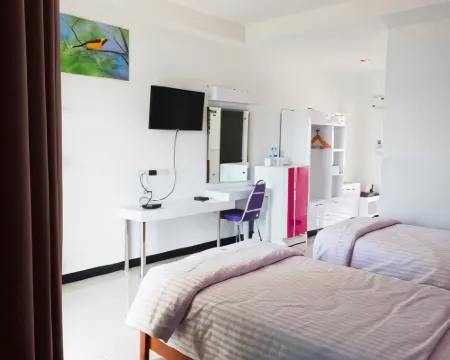 Green Park Hotel Mahasarakham ムアンマハーサーラカームのホテル