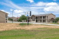 Eagle's Den Suites Carrizo Springs a Travelodge by Wyndham Hoteles en Carrizo Springs
