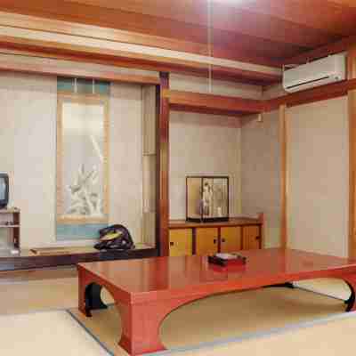 Sushi Ryokan Tsuneten Others