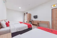 RedDoorz Premium @ Griya Inkoppabri Cisarua Puncak - servizio colazione