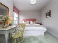 Penwarne Lodge Hotels in Saint Anthony-in-Meneage