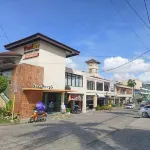 Travelbee Airport Inn