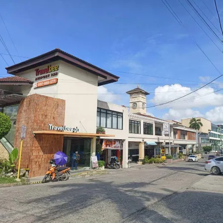 Travelbee Airport Inn