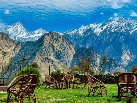 Himalayan High, Auli, by Himalayan Eco Lodges