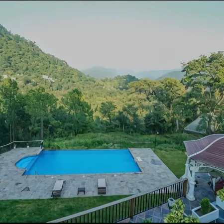 Samsara Luxury Cottages & Spa, Chail Hills
