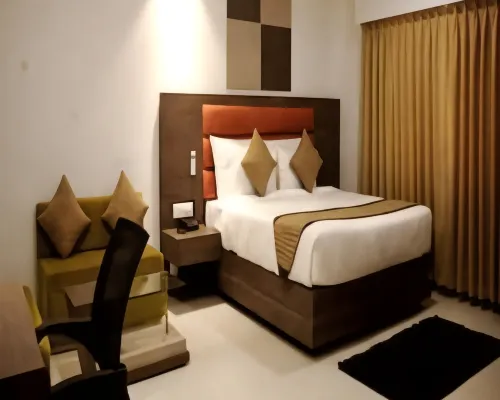 GK Palace Pure Veg Hotel โรงแรมในจอร์ฮัต