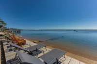 1Br Partial Water View / Beach Access + Sun Deck - 2-Star