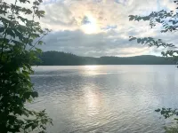 Classic Chelsea Cottage on the Gatineau River and along the famous Chelsea Trail - Homestays