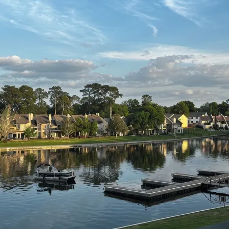 A beautiful Cozy 2-bedroom condo in charming Montgomery on Lake Conroe